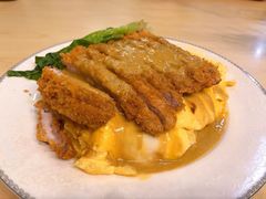 咖喱滑蛋吉列猪扒饭-传屋记茶餐厅(世纪年华店)