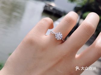 又显大，又气质的结婚钻戒原来长这样
