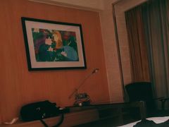 -上海虹桥西郊假日酒店