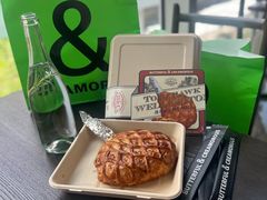 -BUTTERFUL&CREAMOROUS 黄油与面包(三里屯太古里店)