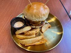 薯角-魏斯理汉堡(西安沣东吾悦店)