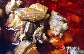 Braised Pork Ribs with Meat Sauce