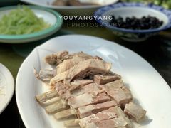 手抓羊排-漫渡庄绿岛花园•隐世庭园菜(滨湖店)