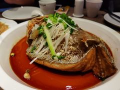 脆鳞鲈鱼-直隶安家牛肉罩饼(七一路店)
