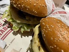 -The Habit Burger Grill 哈比特汉堡(复兴soho店)