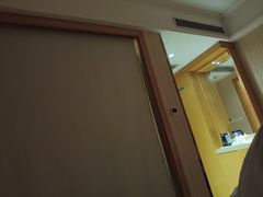 -维也纳智好酒店(深圳罗湖口岸国贸火车站店)