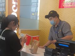 -麦当劳(鄂尔多斯机场店)