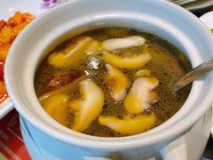 香菇老鸭汤-刘胖子家常菜·蹄花焖藕(中南店)