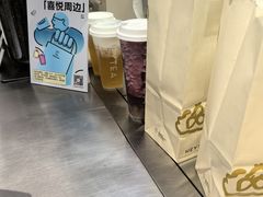 -喜茶(滨江宏岸店)