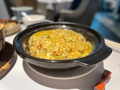 蟹黄煲仔饭-屋里厢上海菜馆