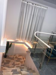 -茶发Salon·烫发染发理发