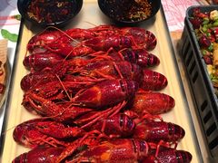 -肥肥虾庄·金牌油焖大虾(汉街SKP店)