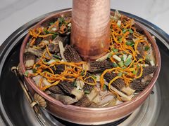 -乡土特色.冷锅鱼.牦牛肉汤锅