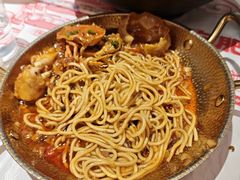 -肥肥虾庄·金牌油焖大虾(汉街SKP店)