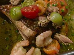 烤多宝鱼配蛤蜊虾仁-Ocean's Table 欧舍