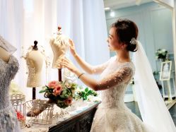-艾慕婚纱礼服馆(和平店)