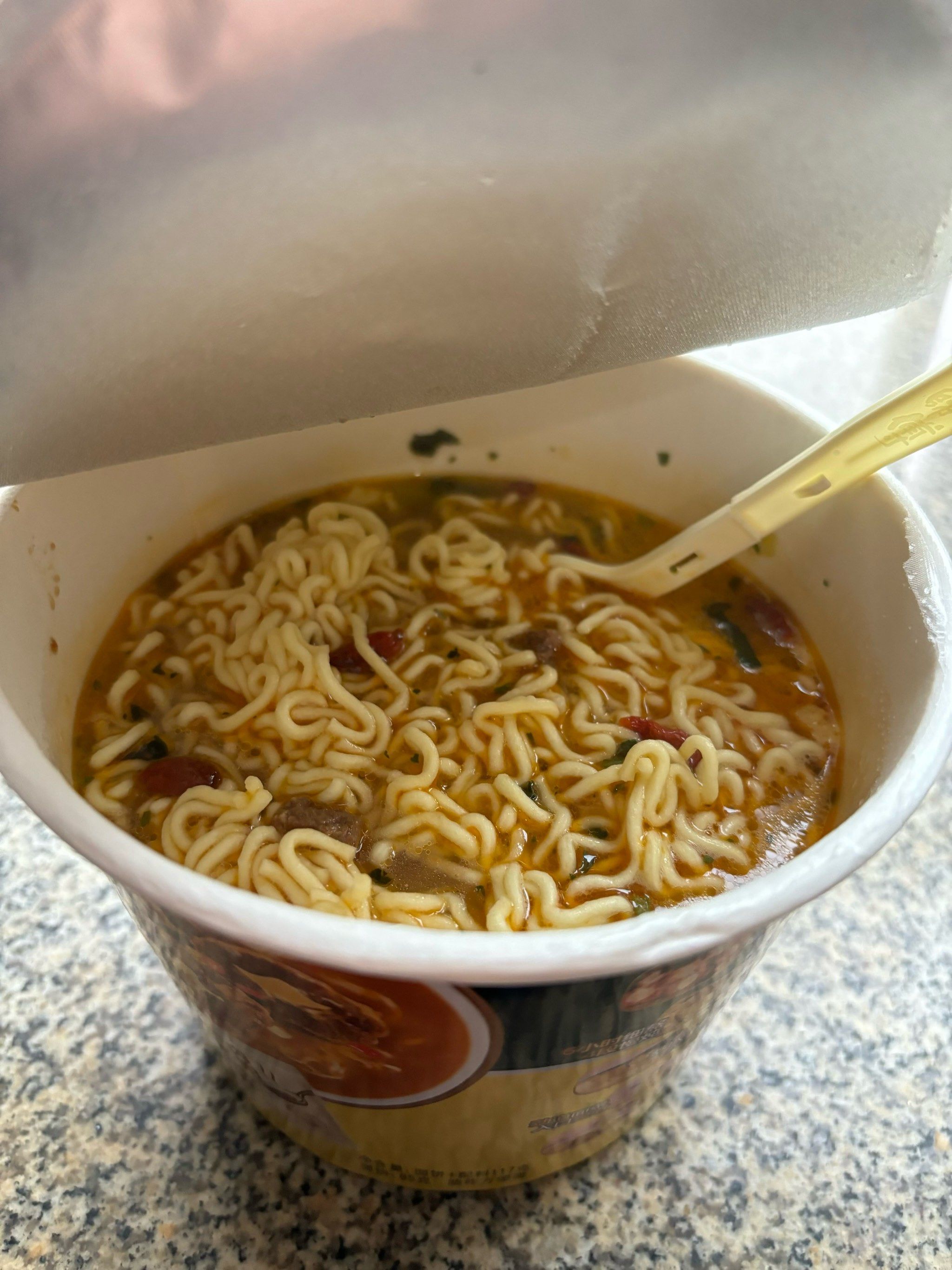 0元玩转这座城
桶装泡面是小时候奢