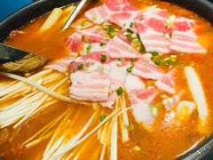 韩式黑猪五花肉泡菜火锅-烤路里·韩国品质自助烤肉(石路天虹4号店)