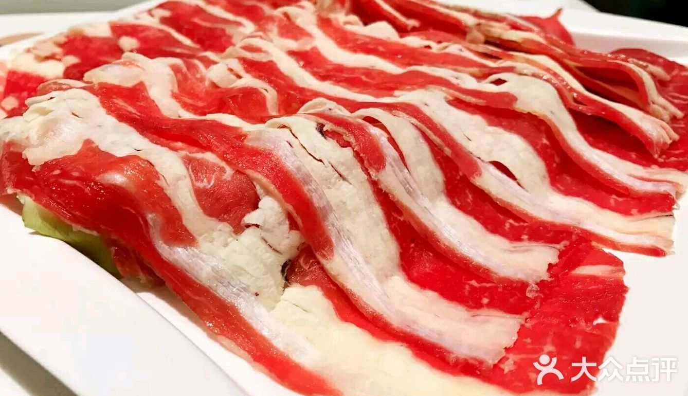 不用排队，4个人2个锅，电磁炉小火锅那种