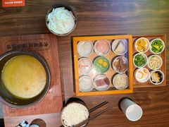 -良米山·云南野生菌过桥米线(上海首店)