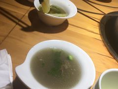 -大众跷脚牛肉馆·非遗传承单位(峨眉山店)