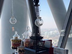 -广州塔卢特斯法国旋转餐厅