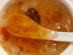 桃胶炖雪梨-世博源公馆·本帮融合菜·主题包厢·江景餐厅