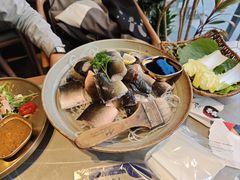 -草家酱蟹炭火烤肉店(珲春南路一店)