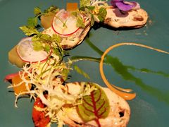 青口贝色拉-弦月窗LUNETTE BY AMANDA(复兴路店)