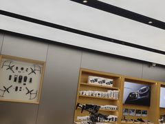 -DJI大疆(深圳华强北曼哈授权体验店)