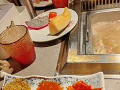 -芝小官毛肚火锅海鲜自助(苏州吴江区万宝店)