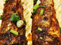 旁边烧烤的烤小黄鱼-成都吃客(九眼桥店)