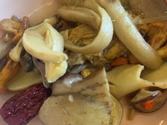 -野菌皇海景野生菌火锅(滨海大道店)