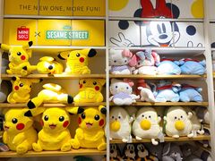 -名创优品(北京新中关购物中心地铁层店)