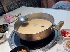 -洪氏嗨捞·猪肚鸡火锅(阳光天地店)