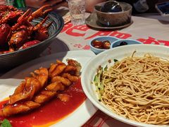 -肥肥虾庄·金牌油焖大虾(汉街SKP店)