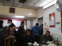 大堂-四平包子铺