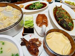 -梅利汴京烤鸭•开封豫菜地标店(东大街店)