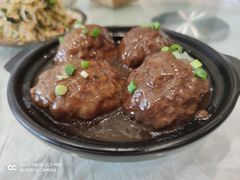 狮子头-巢香扣肉馆