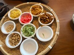 -包整·丝娃娃(一览甲秀楼风景店)