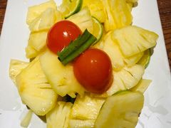 青柠拌菠萝-云海肴·汽锅鸡·云南代表菜(美罗城店)