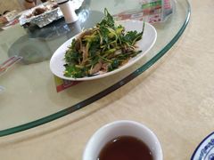 -鲤鱼塘农家山庄