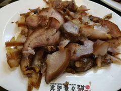 -老鼎万春卤菜(鹭湖宫8区店)