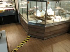 面包甜点陈列柜-欧式面包坊(青岛万象城店)