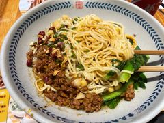 -呼啦面馆·头牌豌杂面(爱琴海店)