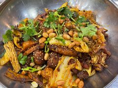 -愉肴麻辣香锅(中山路店)