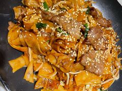 金蒜干炒牛肉河粉-避风塘(南翔印象城MEGA店)