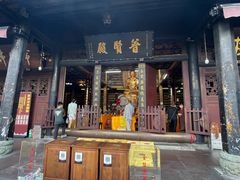 -峨眉山报国寺