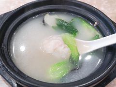 砂锅鲜虾小馄饨-老上海里弄味道(知春路店)