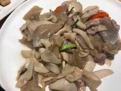 杏鲍菇竹耳爽肉片-十三式重庆江湖菜(金茂览秀城店)